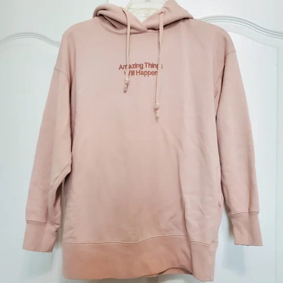 Uniqlo x Verdy UT Collection Sloagan Hoodie